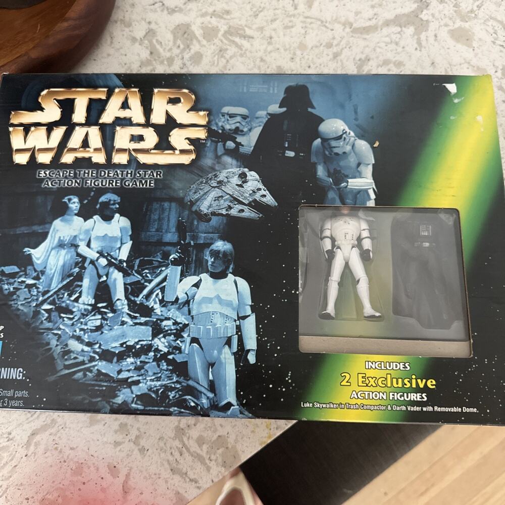 New Star Wars Escape The Death Star Action Figure Game With 2 Figures 1998 *NIB